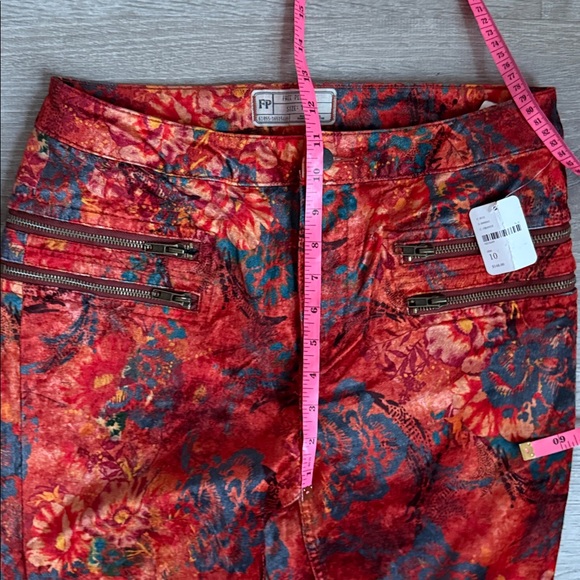 Free People Lennon Floral Velvet Skinny Pants, size 10, Red/Orange (NWT) - Picture 8 of 16